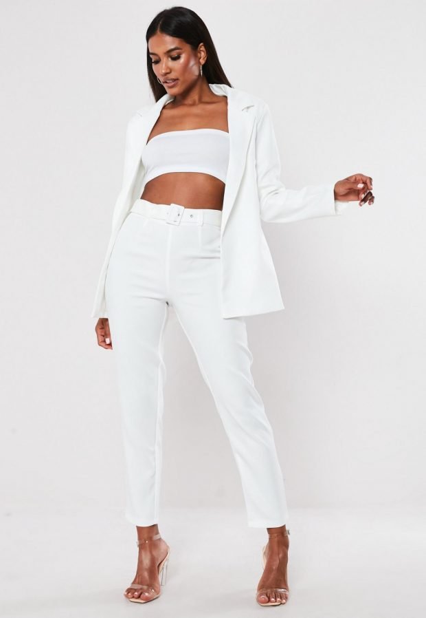С чем носить женские белые брюки: пиджак