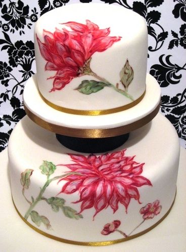 Hand-painted cake with pink flowers perfectly vintage.
