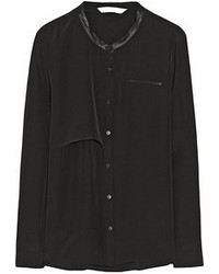 Черная блуза на пуговицах