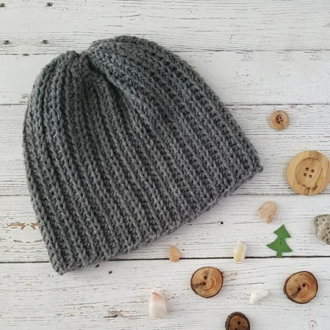 The Superior Beanie Knit Look - These 14 crochet hat patterns for men are unique, fun to make and stylish. Pick up your hook and your favorite crochet beanie pattern and get stitching!  #crochethatpatterns #crochethatsformen #menscrochetbeanies