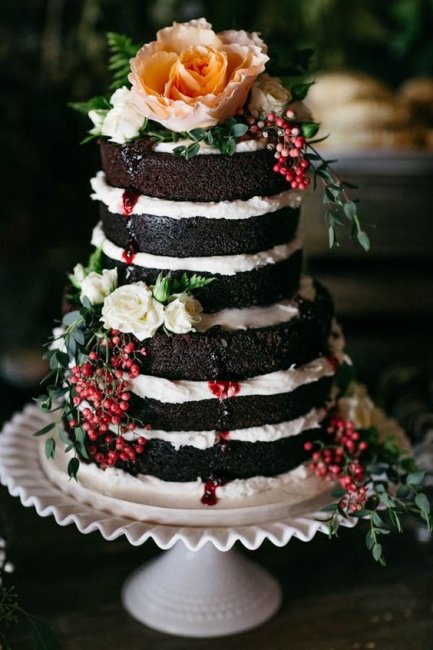 Великолепное сочетание цветов в декоре свадебного торта