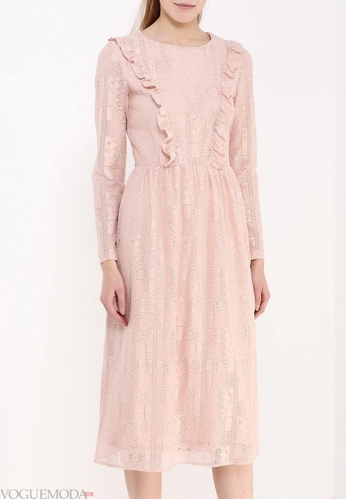 платья осени и зимы: с удлиненным рукавом розовое