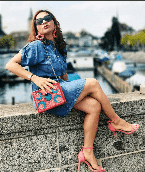 stilettos-on-denim-skirt 28 Recommended Shoes to Wear with Skirts of Different Types