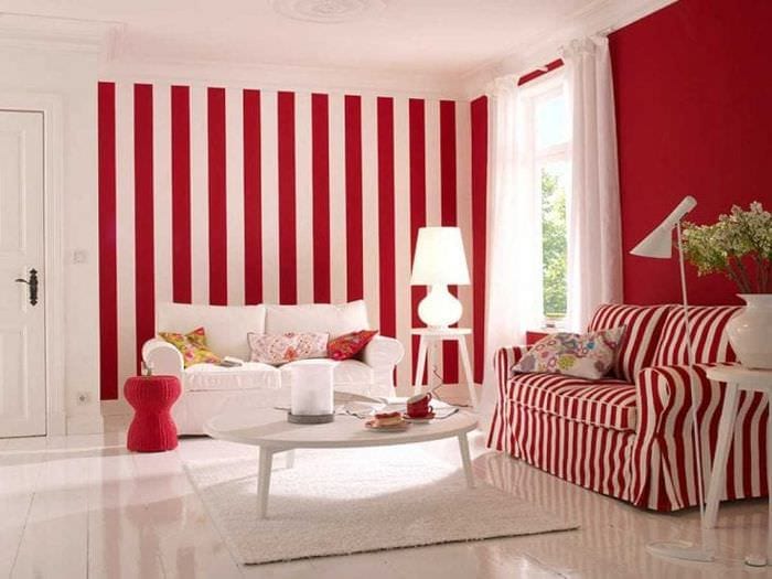 комбинирование красного с другими цветами в интерьере спальни
