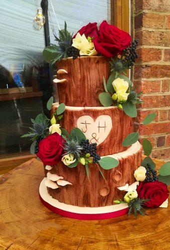 woodland themed wedding cakes cake with red roses lucielovestobake